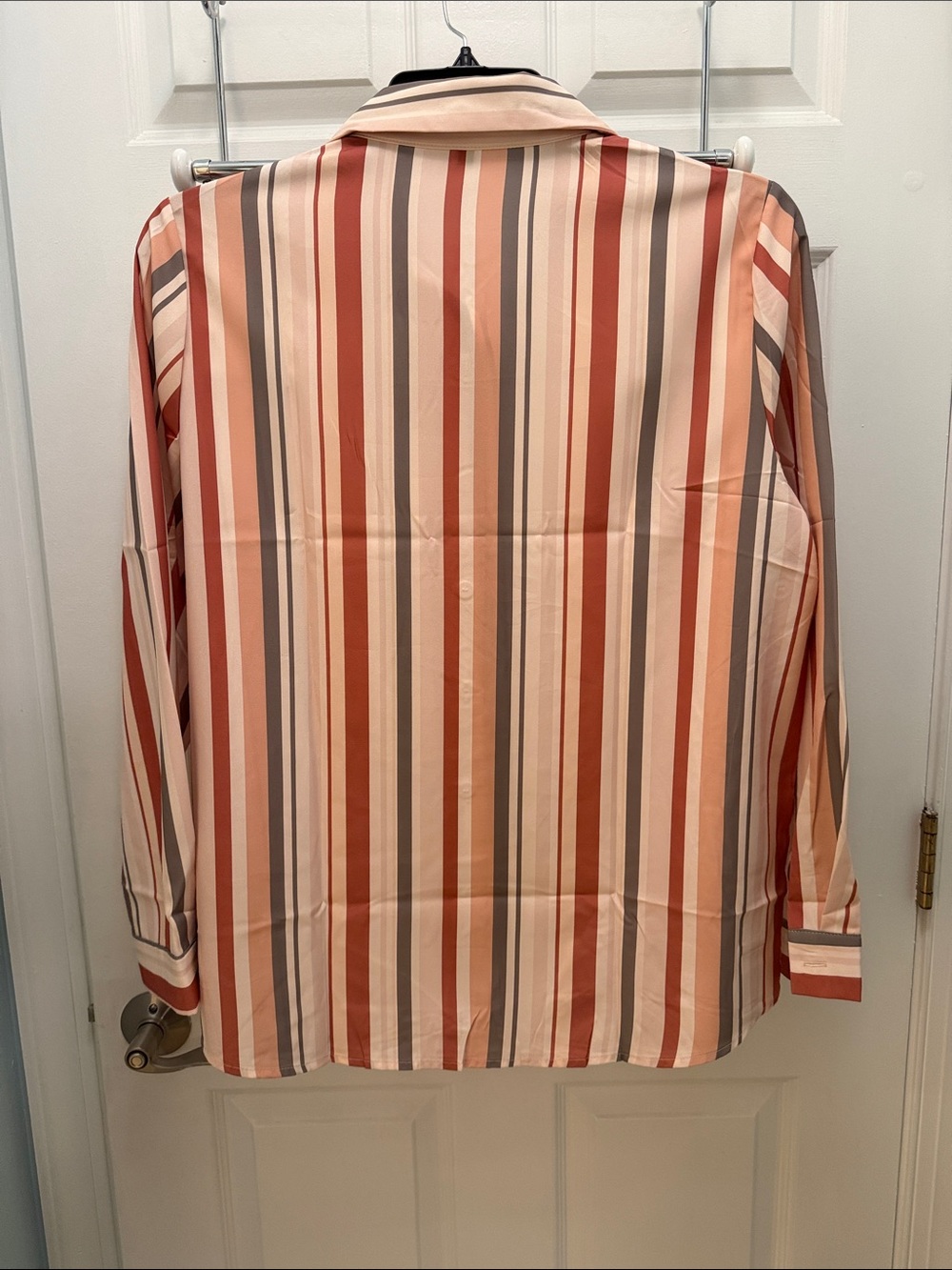 Women’s NWT blouse. Very pretty with stripes. - Picture 4 of 4